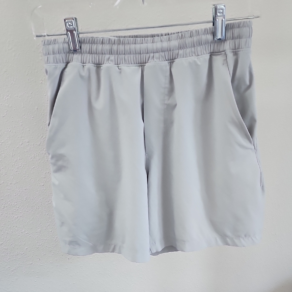 Lululemon Light Gray Men's Elastic Waist Shorts